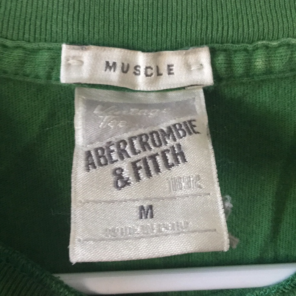 Abercrombie T-shirt - Picture 4 of 5